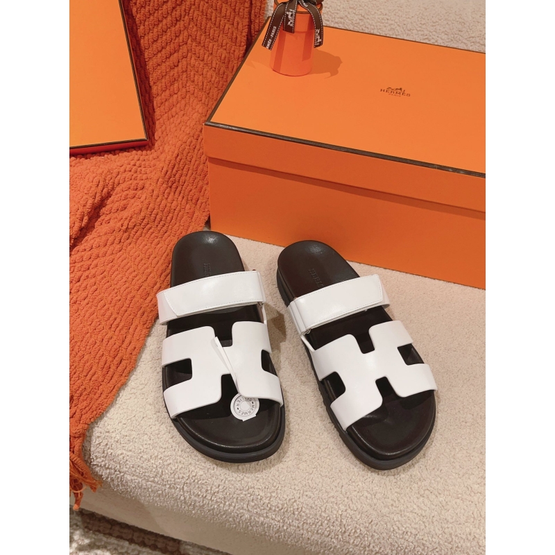 H**mes slippers
